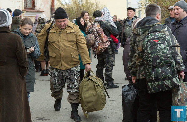  Пока Екатеринбург на паузе: в Нижнем Тагиле отправили новую группу мобилизованных (фото)																				0
									
									
						