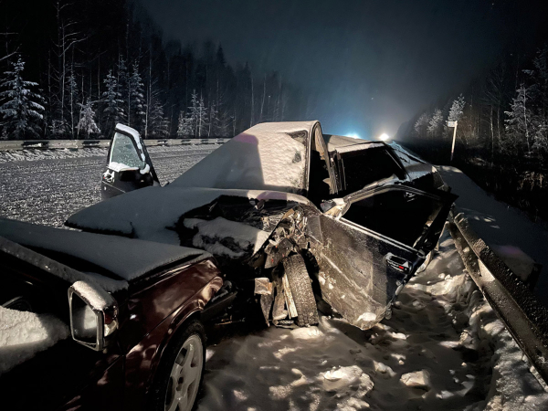  На Серовском тракте автоледи при обгоне в снегопад столкнулась со встречной машиной (фото)																				0
									
									
						