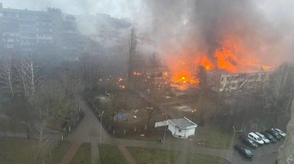  Руководство МВД Украины погибло при падении вертолета. Он рухнул возле детсада, где находились воспитанники (фото)															
							
															
									
						