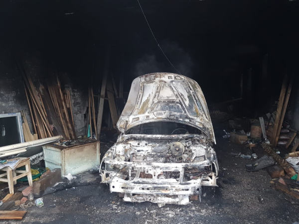  В Нижнем Тагиле сожгли гараж с Ладой (фото)																				0
									
									
						