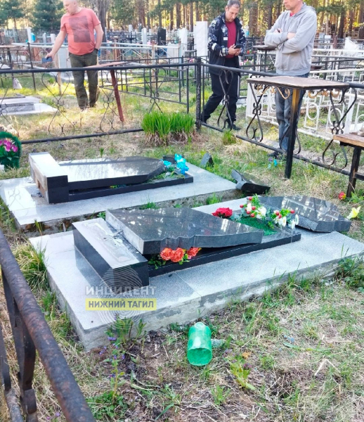 Вандалы разгромили могилы на кладбище в Нижнем Тагиле (фото) 0