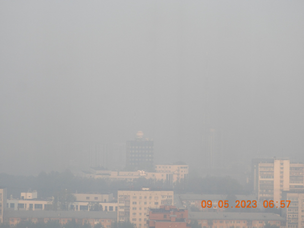 Екатеринбург окутал смог от лесных пожаров: Урал по-прежнему горит 0