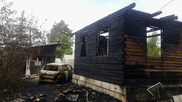 Супруги пострадали при тушении пожара в своём доме в Нижнем Тагиле 0