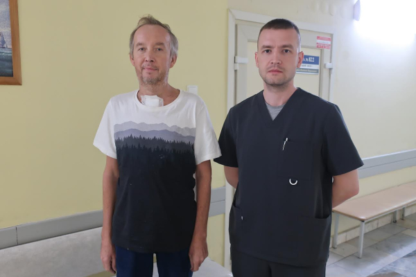 У тагильчанина на работе внезапно заболел живот: спасли мужчину от смерти свердловские врачи 0