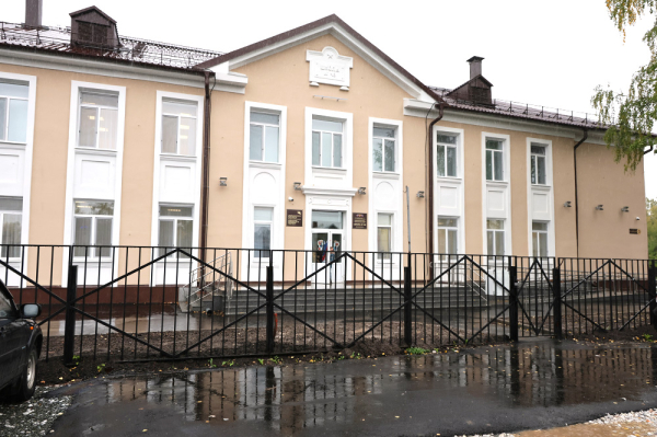 В Нижний Тагил приехал замгубернатора, чтобы открыть отремонтированную школу (фото) 0