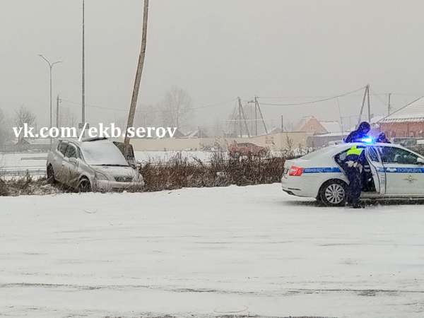 На Серовском тракте множество аварий из-за снегопада (фото, видео) 0