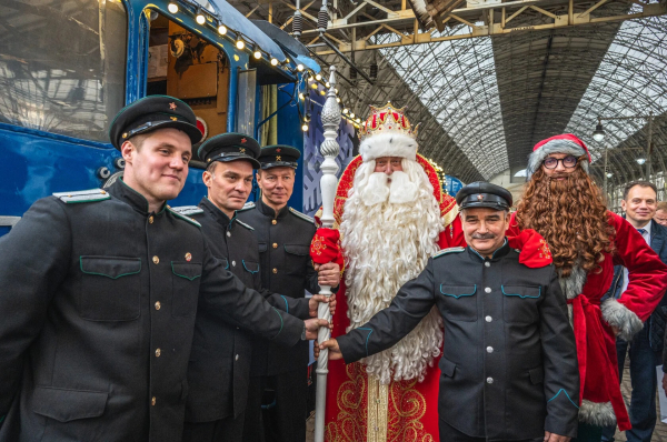 В Нижний Тагил едет поезд Деда Мороза. Что можно посмотреть без билета? 0
