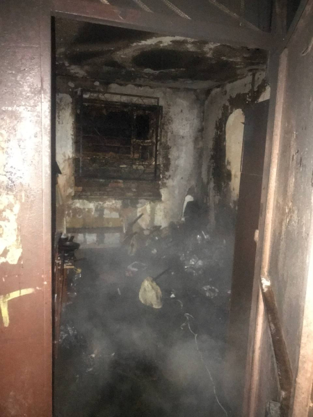 В пожаре в многоэтажке в Нижнем Тагиле пострадал дворник. Он получил ожоги 50% тела 0