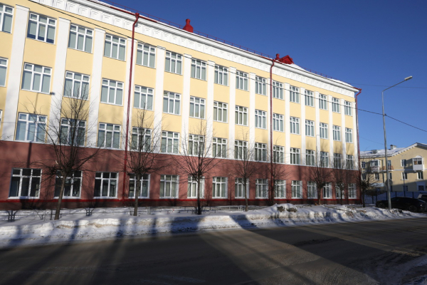 Министр открыл отремонтированную школу № 32 Нижнего Тагила: фото 0